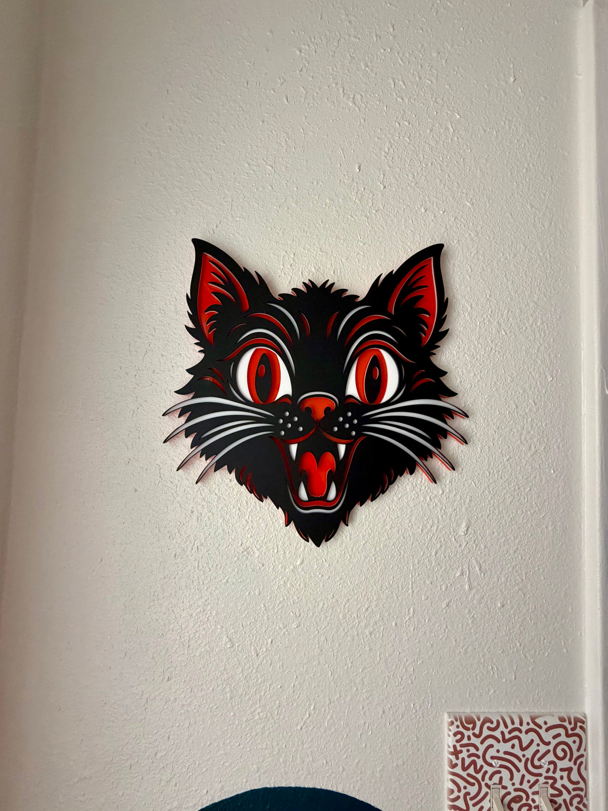 Scaredy Cat Wall Hang (11.5 x 11.5 in)