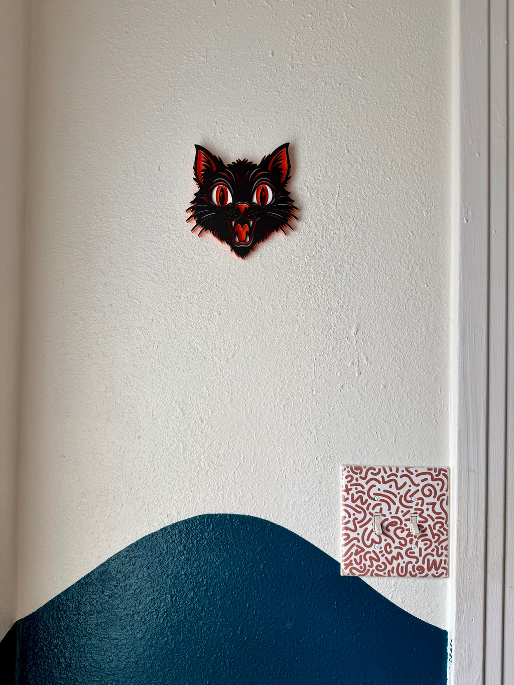Scaredy Cat Wall Hang (6 x 6 in)