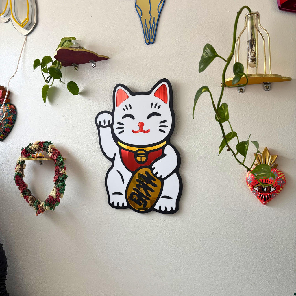 White Lucky Cat Hero Wall Hanging Mirror (11.5 x 15.3 in)